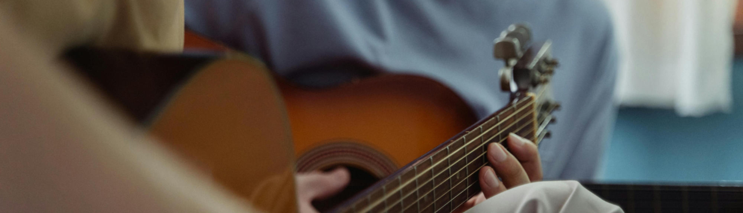 Musikschule Mollenhauer in Fulda – praxisnaher Gitarrenunterricht für Erwachsene